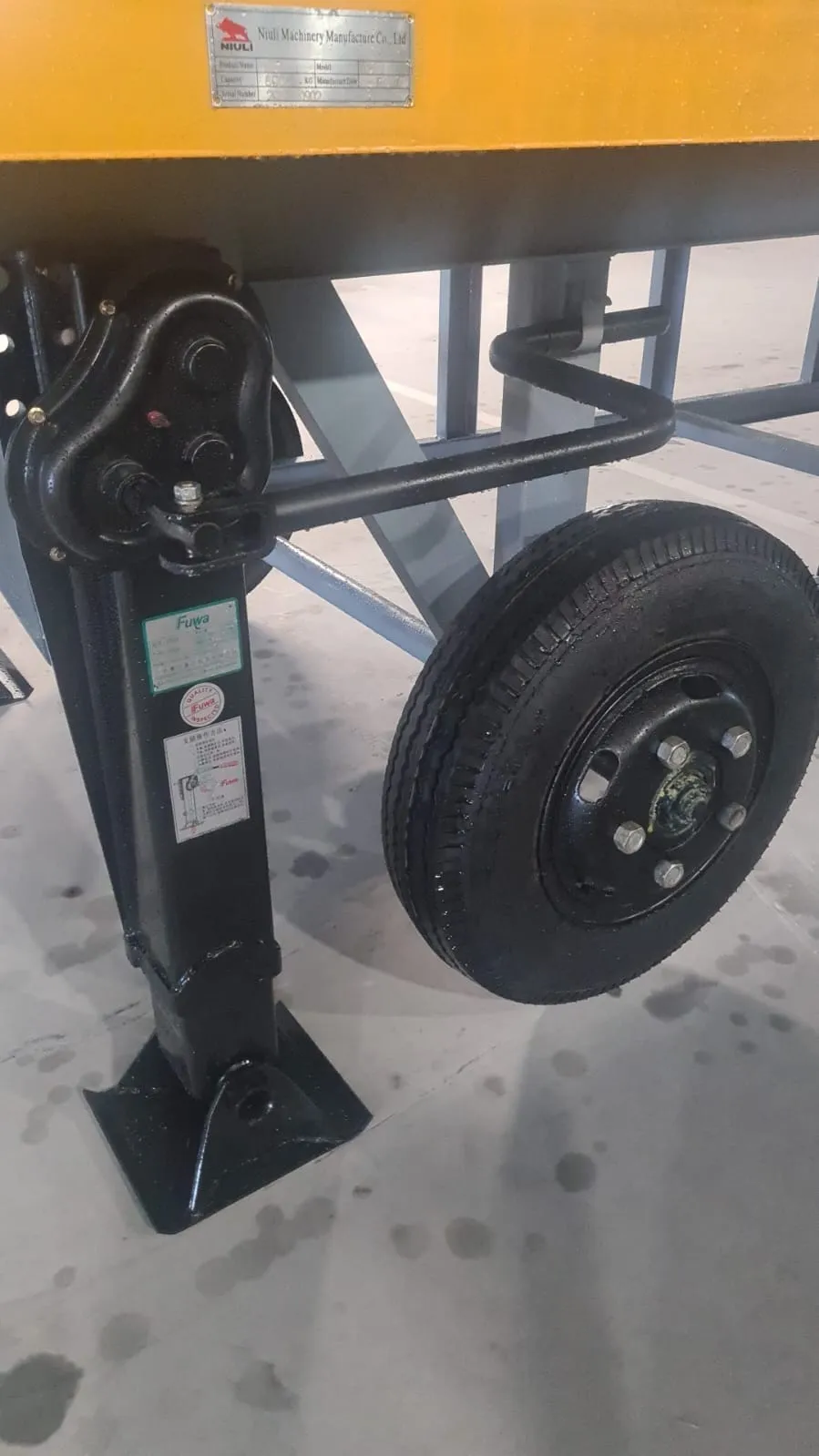Aiko 8 Ton Movable Loading Dock Ramp | Model : PT-DCQY8-0.4