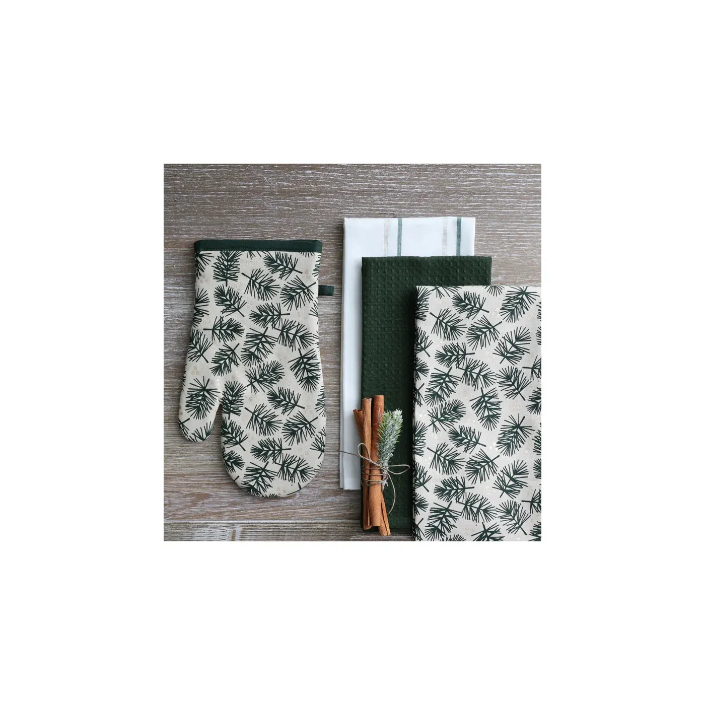 "Fir" Oven Mitt